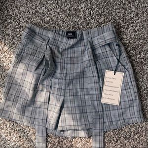 NWT Plaid Shorts Small